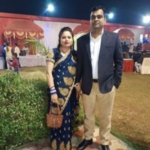 Meet your Posher, Amita
